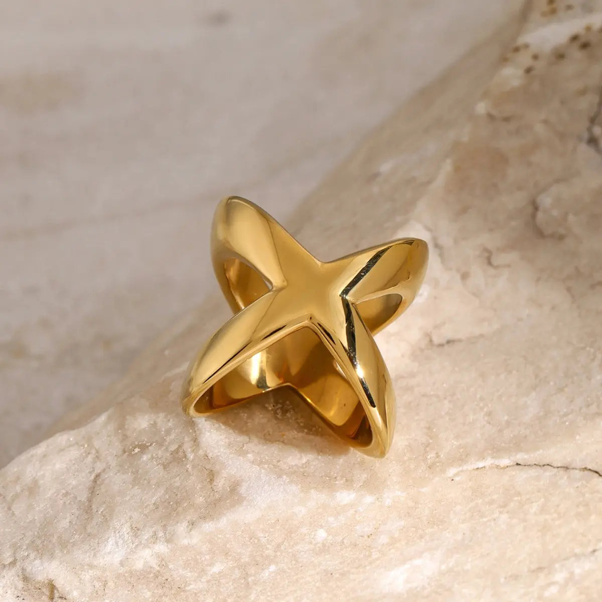18K Gold-Plated Crisscross Ring Trendsi