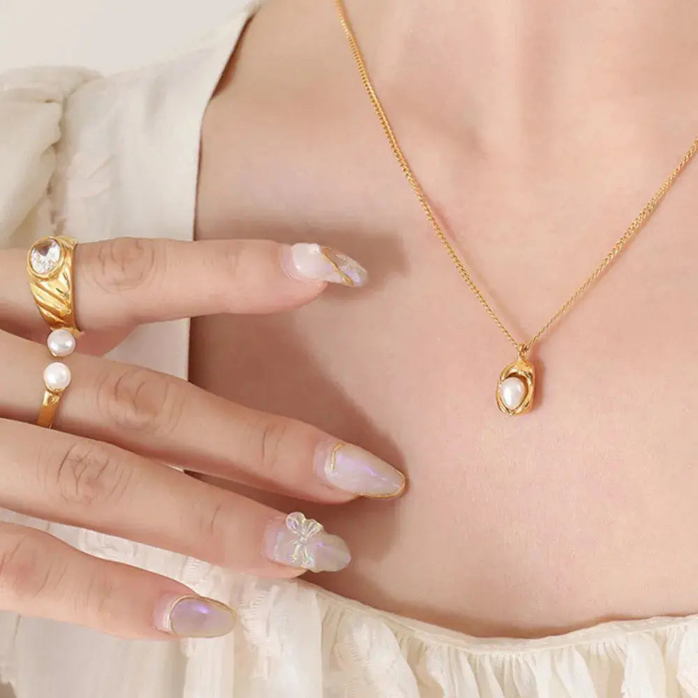 18K Gold-Plated Pearl Pendant Necklace Trendsi