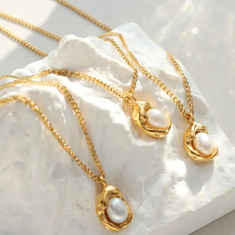 18K Gold-Plated Pearl Pendant Necklace Trendsi