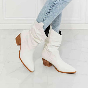 MMShoes Better in Texas Scrunch Cowboy Boots in White Trendsi