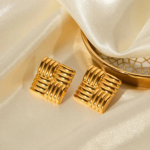 Power | Gold Vintage Style Jewelry Beauty Prologue